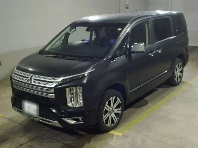 Mitsubishi Delica D:5