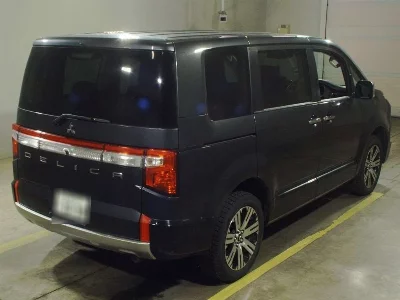 Mitsubishi DELICA D5