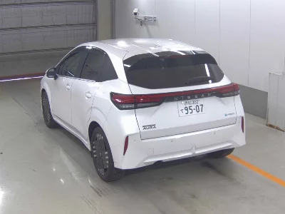 Nissan Aura