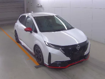 Nissan AURA