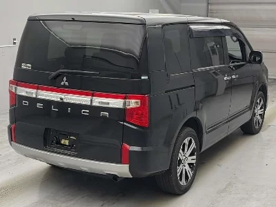 Mitsubishi DELICA D5