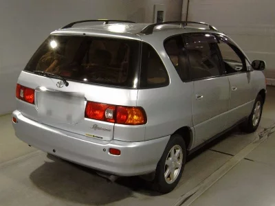 Toyota Ipsum