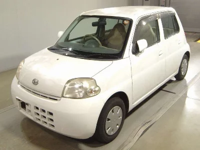 Daihatsu Esse