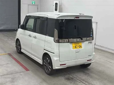 Suzuki Spacia Custom