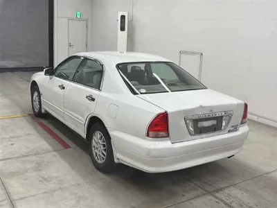 Mitsubishi DIAMANTE