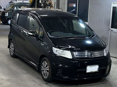 Honda FREED SPIKE HYBRID