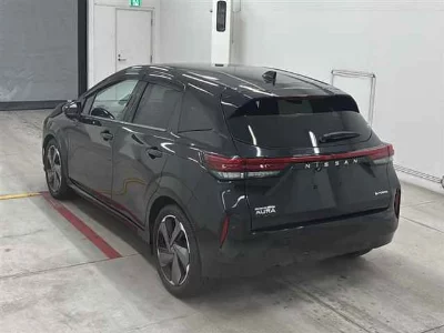 Nissan Aura
