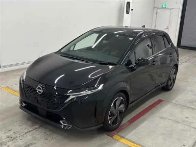 Nissan Aura