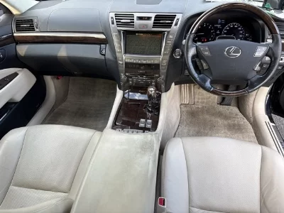 Lexus LS600h