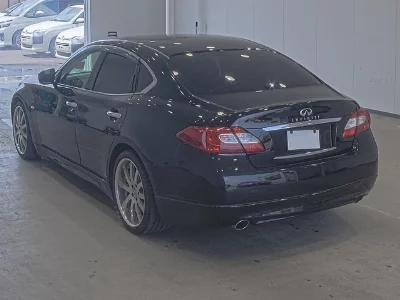 Nissan FUGA