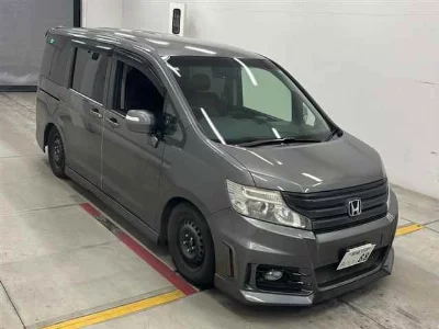 Honda STEPWGN SPADA