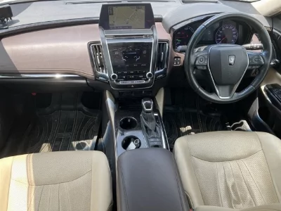 Toyota CROWN HYBRID