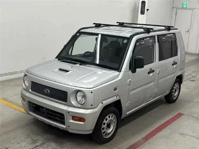 Daihatsu Naked