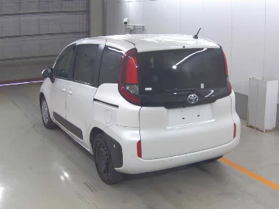 Toyota Sienta