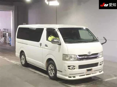 Toyota HiAce Van