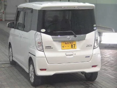 NISSAN DAYZ ROOX