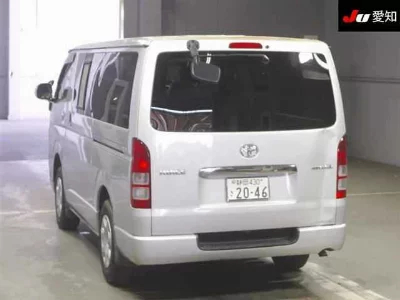 Toyota HiAce Van