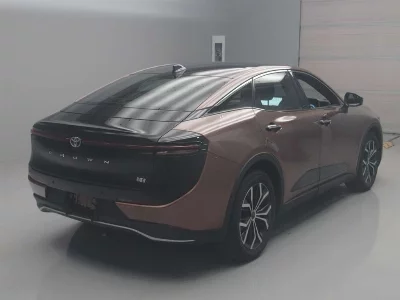 Toyota Crown Crossover