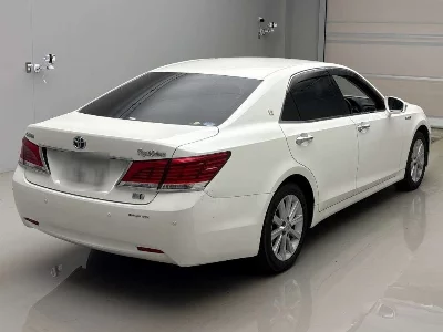 Toyota CROWN HYBRID