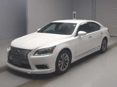 Lexus LS600hL