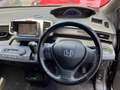 Honda FREED SPIKE
