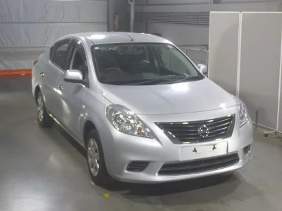 NISSAN TIIDA LATIO