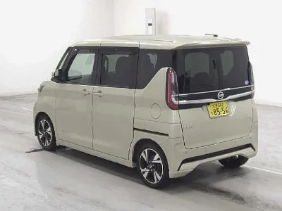 NISSAN ROOX