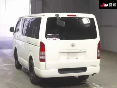 Toyota HiAce Van