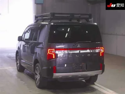 Mitsubishi DELICA D5
