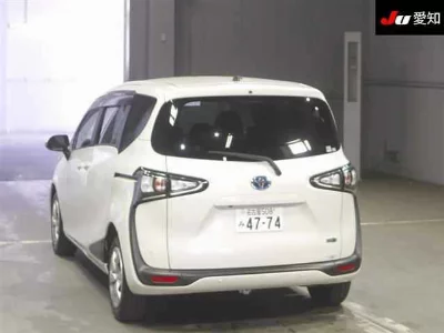 Toyota Sienta