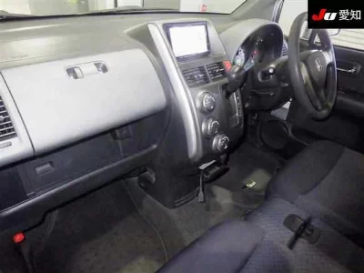 Honda Mobilio Spike