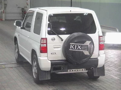 Nissan Kix