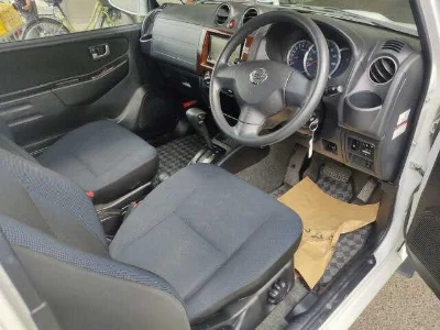 Nissan Kix