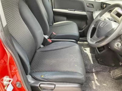 Honda Freed Spike