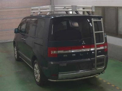 Mitsubishi DELICA D5