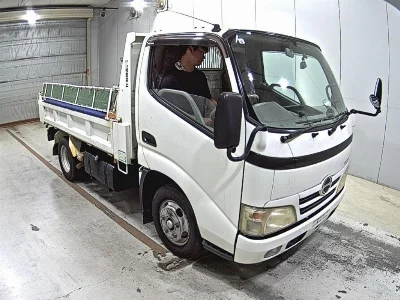 Hino DUTRO