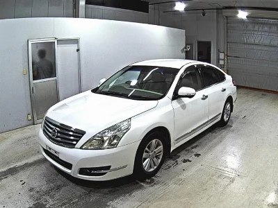 Nissan TEANA