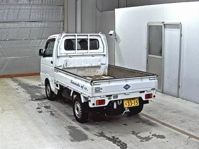 Nissan NT100 Clipper