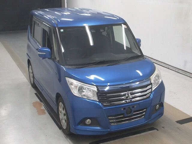 Mitsubishi Delica D:2  с аукциона в Японии