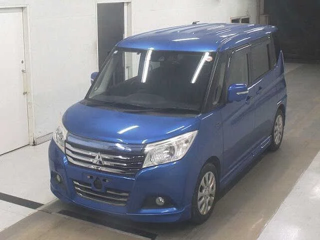 Mitsubishi Delica D:2  с аукциона в Японии