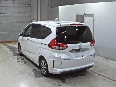 Honda FREED + HYBRID