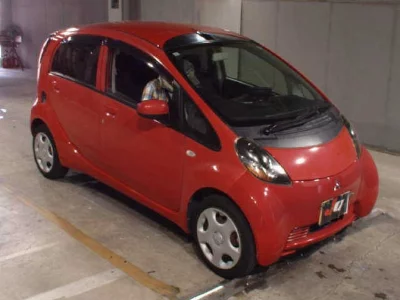 Mitsubishi i