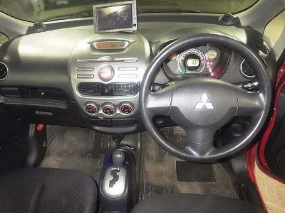 Mitsubishi i