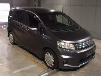 Honda Freed Spike