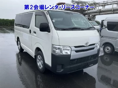 TOYOTA HIACE