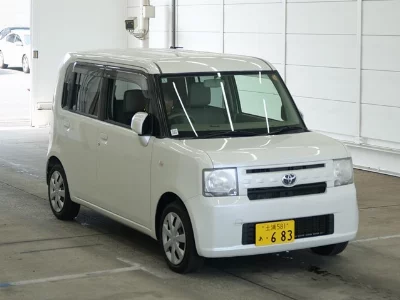 Toyota Pixis Space