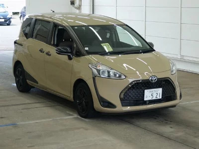 Toyota Sienta