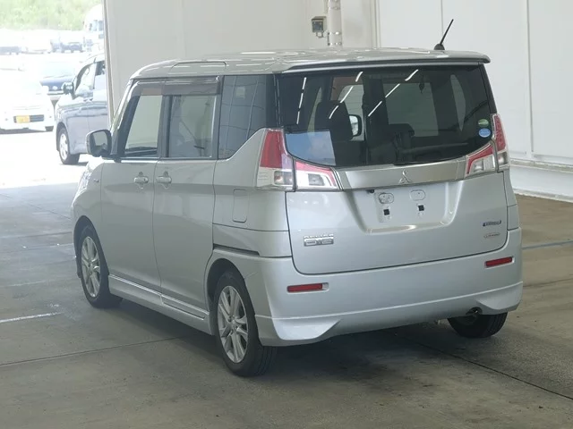 Mitsubishi Delica D:2  с аукциона в Японии