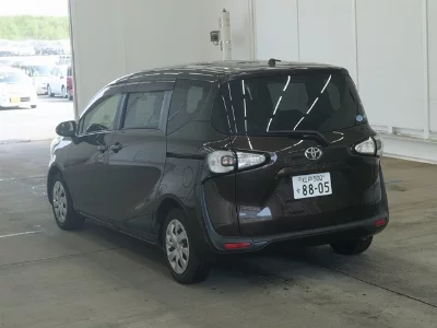 Toyota Sienta