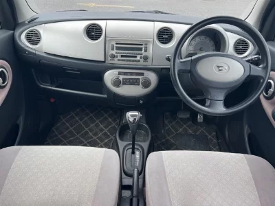 Daihatsu Mira Gino